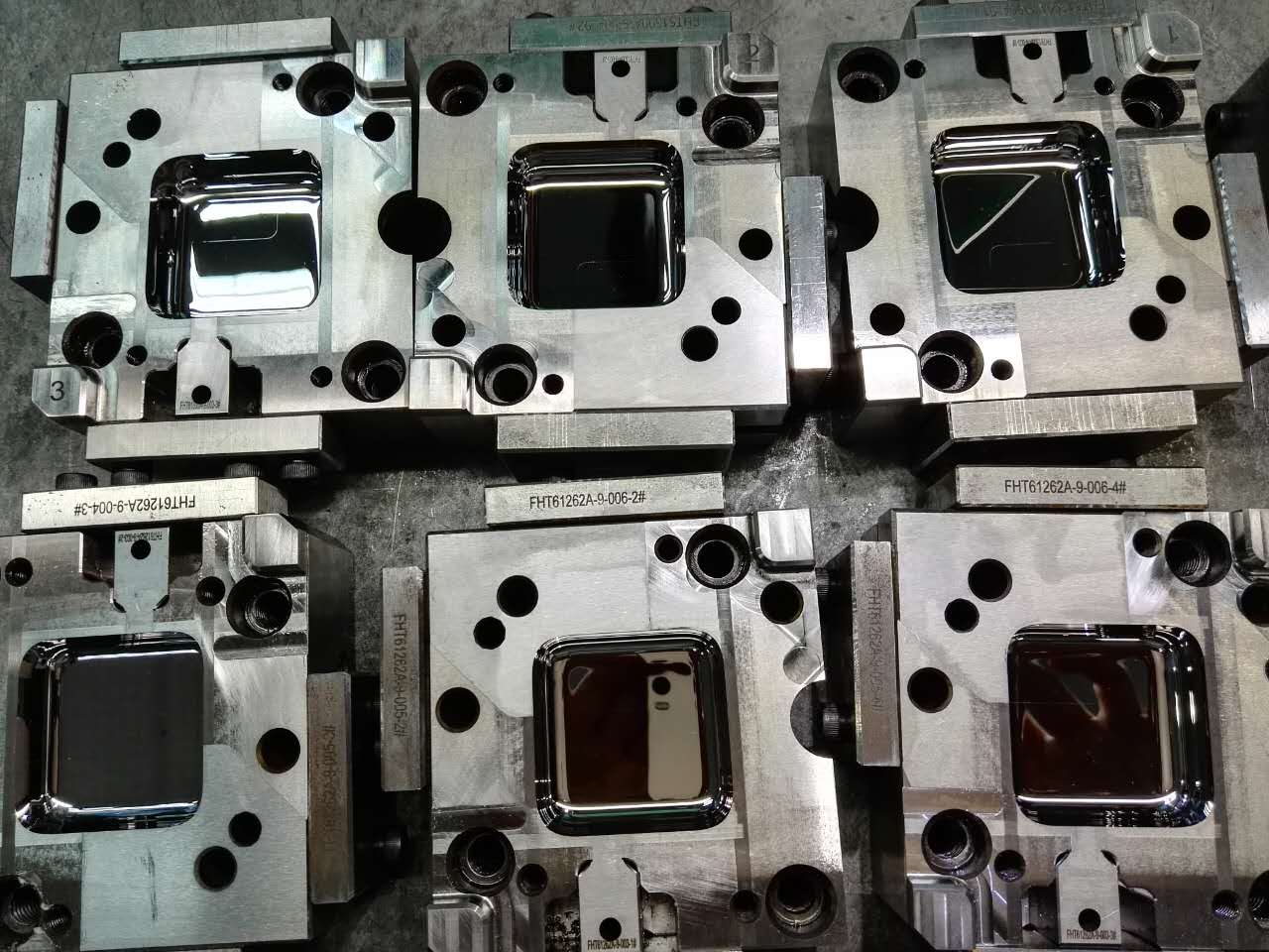 蘋果手機充電器模具 
